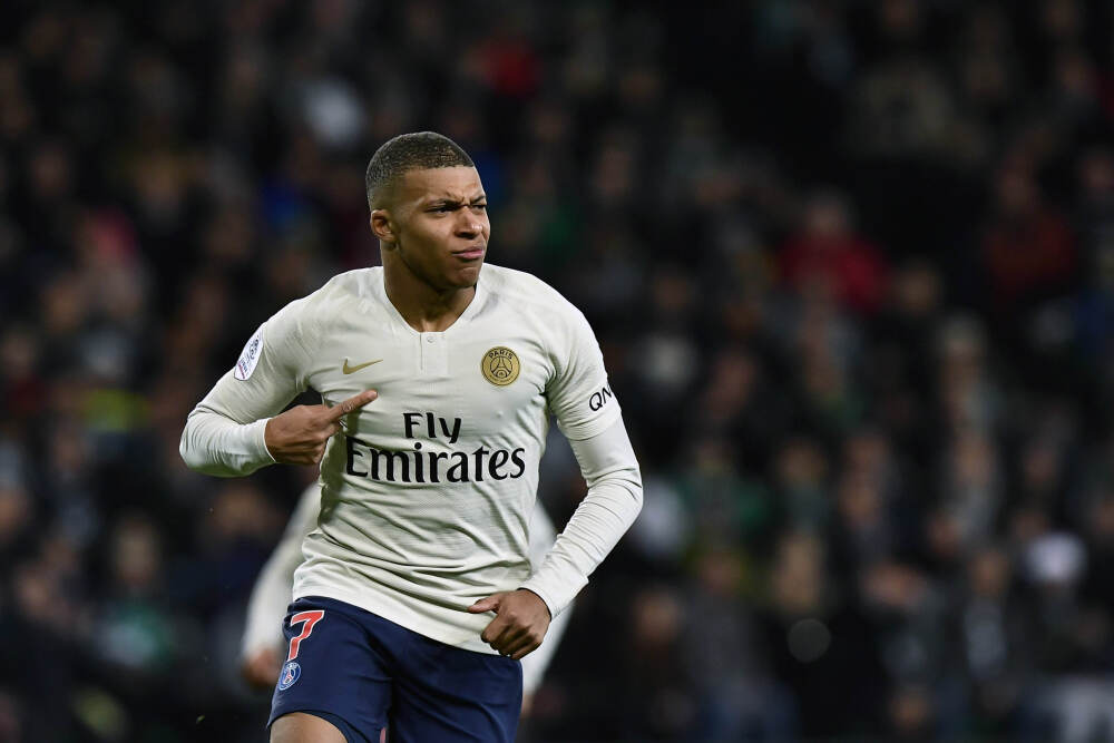 伊朗突发！货币崩盘，150万里亚尔兑换1美元！铂、钯暴跌，美元指数重挫